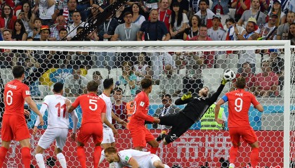  安东尼奥独中两元，铁锤帮主场擒下水晶宫