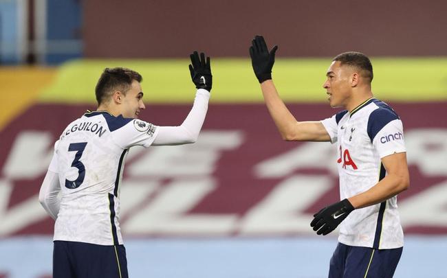  道格拉斯·路易斯点射维拉主场力擒切尔西止连败